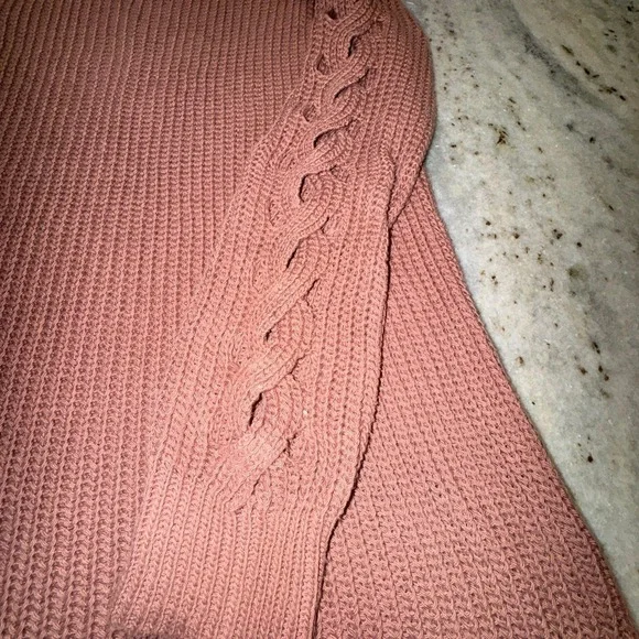 Altar'd State Women's Large Cable Knit Sweater Coral Pink Cold Shoulder - Picture 2 of 6